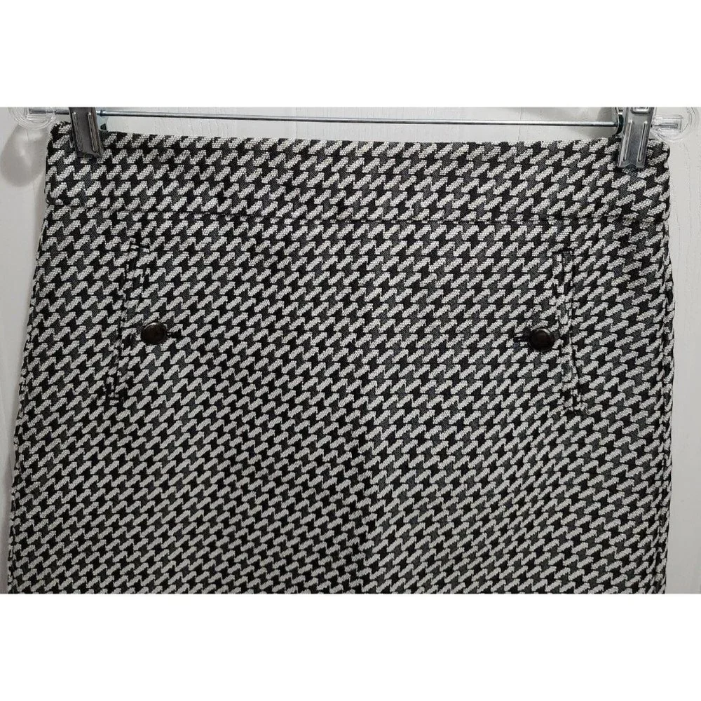 Loft Wlmen's A Line Mini Skirt Black White Tweed Houndstooth Casual Knit Size 6‎